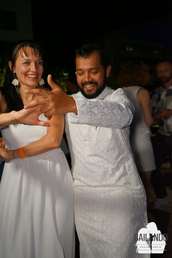 Bailando Afterwork BachaKiz Do. 09.10. inkl. Schnuppern (30 Min) - OHNE ANMELDUNG – Bild 3